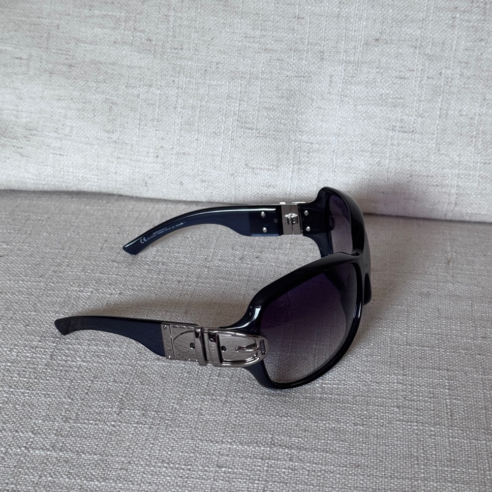 Gucci Sunglasses Oversized Logo Square Shield Navy Buckle Logo Monogram GG‎ 9591